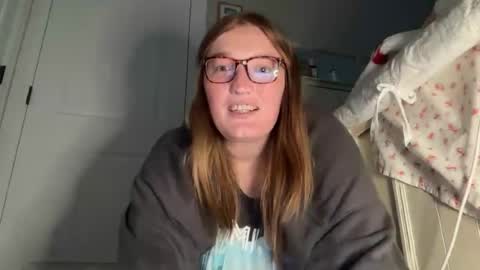 Snapshot of maisystellaxx chatting on July 14, 2026, 2:27 am maisystellaxx online show from July 14, 2026, 2:27 am