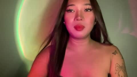 Snapshot of makemesquirt_xxx chatting on June 22, 2026, 1:51 am KEANA online show from June 22, 2026, 1:51 am
