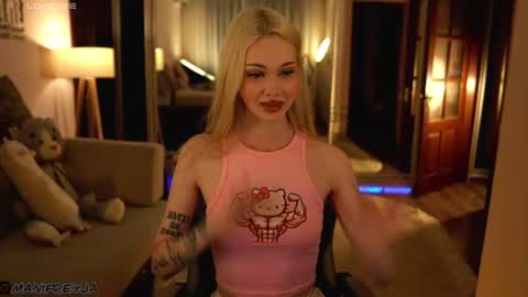 Amelie online show from August 5, 2026, 7:38 pm