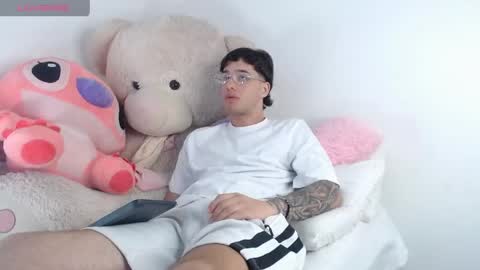 Manuel online show from May 16, 2026, 12:07 am
