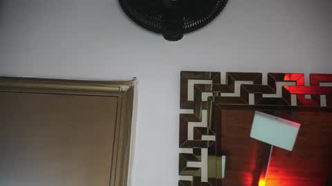 Snapshot of marcela_rojas chatting on April 19, 2026, 11:31 am marcela_rojas online show from April 19, 2026, 11:31 am