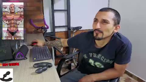 Snapshot of marckmuscle chatting on June 27, 2026, 2:05 am Marck Independent model online show from June 27, 2026, 2:05 am