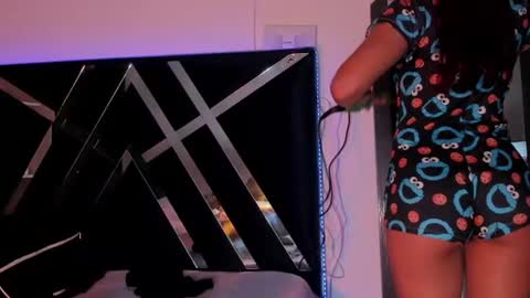 mariana williams online show from July 1, 2026, 4:25 am