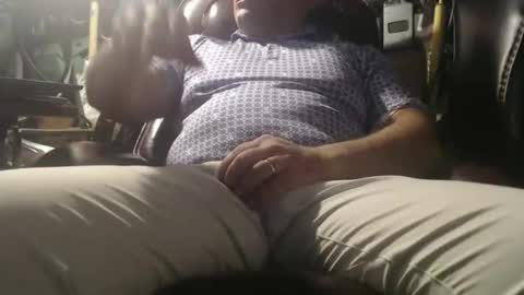 only fans marrieddad19751975 online show from May 24, 2026, 5:40 pm