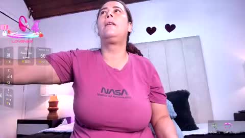 Snapshot of marthina_cnc chatting on July 7, 2026, 11:36 am Marthina online show from July 7, 2026, 11:36 am