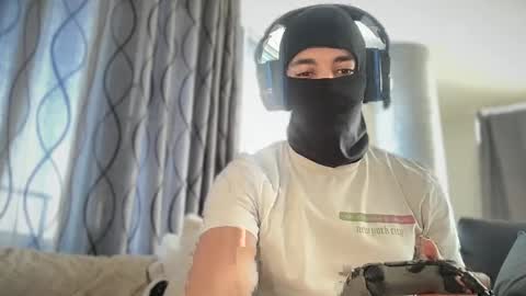 maskedfrstream online show from February 12, 2025, 4:11 pm