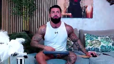 masterkingofmuscle online show from June 17, 2026, 8:28 am
