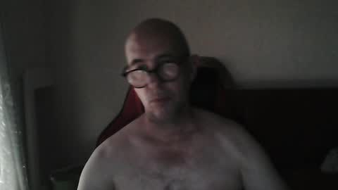 Snapshot of mat11efou chatting on July 13, 2026, 4:10 pm mat11efou online show from July 13, 2026, 4:10 pm