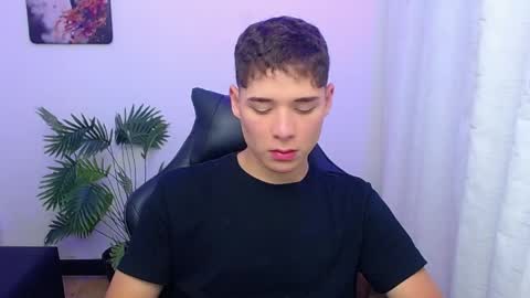 Snapshot of matiii18 chatting on May 16, 2026, 1:10 pm Mati online show from May 16, 2026, 1:10 pm