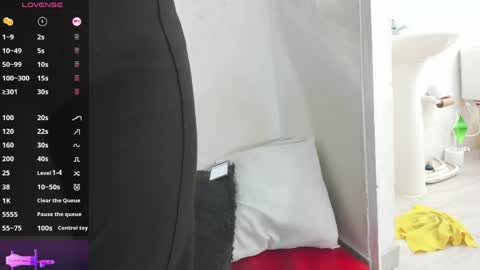danna mature online show from May 14, 2026, 12:01 pm