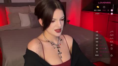 Snapshot of mavis_crystal chatting on November 1, 2025, 9:06 pm Mavis online show from November 1, 2025, 9:06 pm