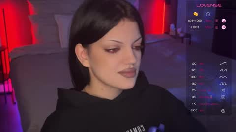 Snapshot of mavis_crystal chatting on November 24, 2025, 11:15 pm Mavis online show from November 24, 2025, 11:15 pm