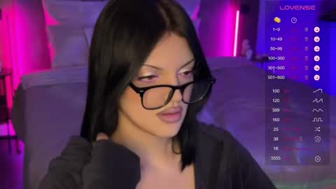 Snapshot of mavis_crystal chatting on December 1, 2025, 7:41 pm Mavis online show from December 1, 2025, 7:41 pm