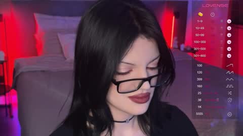 Snapshot of mavis_crystal chatting on December 4, 2025, 9:12 pm Mavis online show from December 4, 2025, 9:12 pm