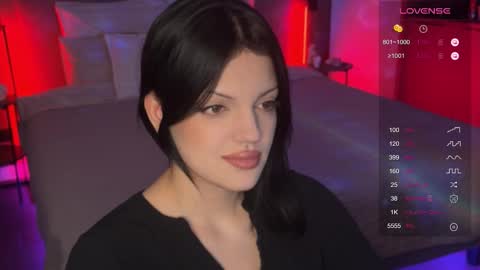 Snapshot of mavis_crystal chatting on December 14, 2025, 8:24 pm Mavis online show from December 14, 2025, 8:24 pm