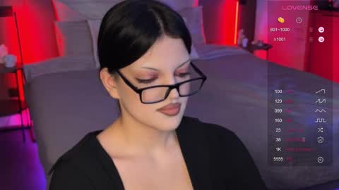 Snapshot of mavis_crystal chatting on December 15, 2025, 9:52 pm Mavis online show from December 15, 2025, 9:52 pm