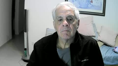 Snapshot of max_2017 chatting on July 7, 2026, 2:47 am max_2017 online show from July 7, 2026, 2:47 am