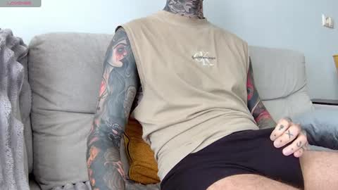 Snapshot of max_reaves chatting on July 10, 2026, 5:34 am online show from July 10, 2026, 5:34 am