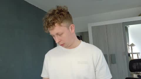 maxboner94 online show from April 21, 2026, 11:05 am