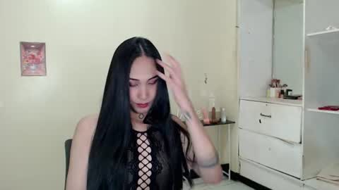 Snapshot of mazikeen96 chatting on June 19, 2026, 4:17 am Mazikeen 666 online show from June 19, 2026, 4:17 am