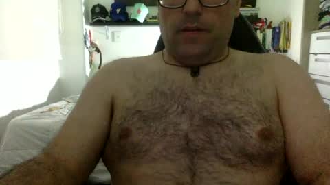 Snapshot of mbotve chatting on June 21, 2026, 5:54 am VzlaMan online show from June 21, 2026, 5:54 am