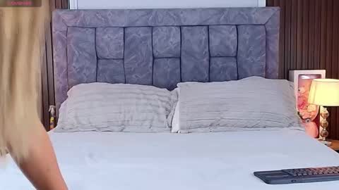Megan  online show from May 10, 2026, 4:34 pm