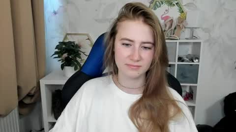 Snapshot of meganx_candy chatting on July 17, 2026, 5:36 am Megan online show from July 17, 2026, 5:36 am