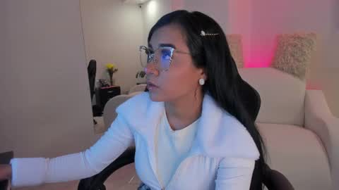 melan_owen online show from July 12, 2026, 11:01 am