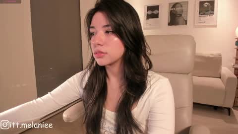 Melanie online show from May 24, 2026, 2:05 am