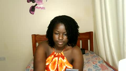 melanin_juicey8 online show from July 18, 2026, 8:01 pm