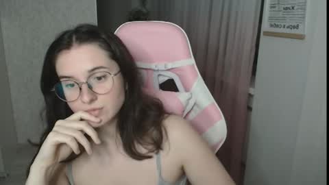 mellonmayre online show from June 1, 2026, 8:43 pm