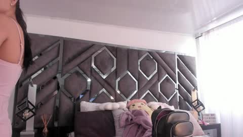 mel  online show from May 24, 2026, 8:03 pm