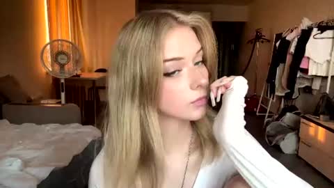 Lilith online show from June 19, 2026, 2:32 pm