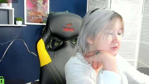 Mia online show from May 28, 2026, 3:04 am