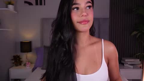 Mia  online show from March 18, 2026, 12:41 pm