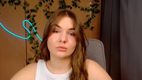 mia_lemm online show from May 12, 2026, 6:21 am