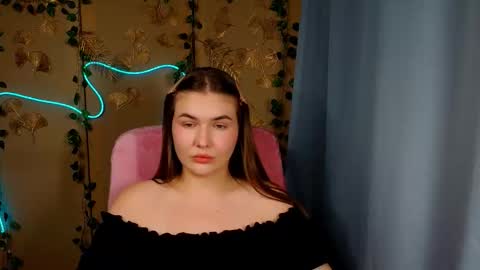 mia_lemm online show from May 26, 2026, 5:47 am