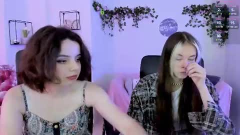 Snapshot of mia_mooon_ chatting on June 27, 2026, 8:19 am mia_mooon_ online show from June 27, 2026, 8:19 am