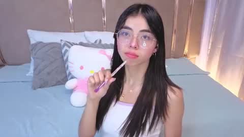 Mia online show from June 30, 2026, 12:28 pm