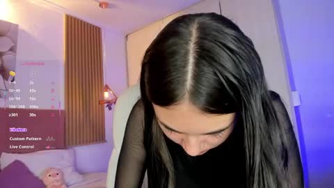 Mia Nevaeh - follow me online show from June 5, 2026, 8:47 pm