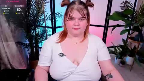 Snapshot of mia_of_your_dreams chatting on July 2, 2026, 8:15 pm Sweet Mia online show from July 2, 2026, 8:15 pm