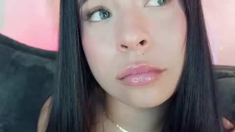Mia online show from July 2, 2026, 3:23 am