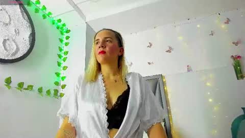 mia_salome23 online show from June 23, 2026, 1:53 pm