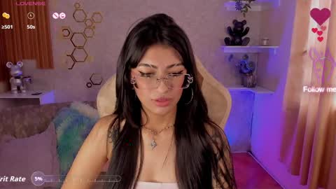 Mia online show from May 4, 2026, 4:25 pm