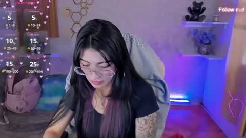 Snapshot of mia_smoke_ chatting on June 17, 2026, 2:18 pm Mia online show from June 17, 2026, 2:18 pm