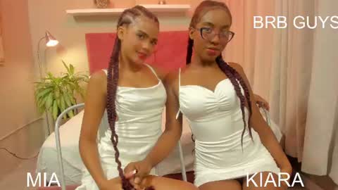 Mia online show from June 24, 2026, 11:42 am