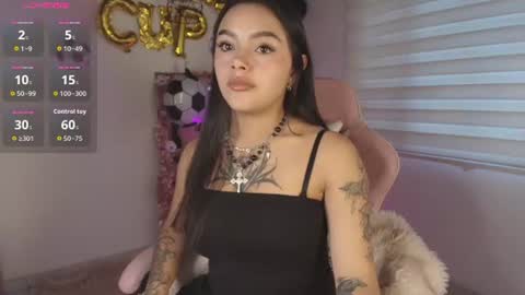 mia_zafir online show from July 15, 2026, 9:31 pm