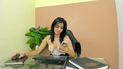 Mia online show from August 4, 2026, 8:11 pm