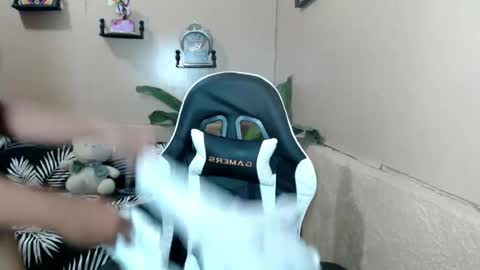 mia online show from July 7, 2026, 9:46 am