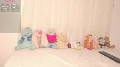 Snapshot of miastart_ chatting on August 7, 2026, 7:27 pm Mia online show from August 7, 2026, 7:27 pm